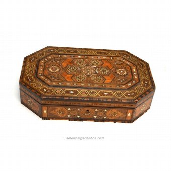 Neomudejar collection box is octagonal