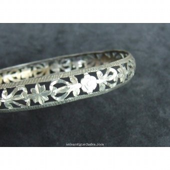 Antique Silver bracelet puff