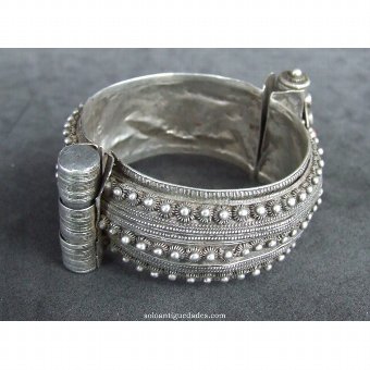 Engraved silver bracelet