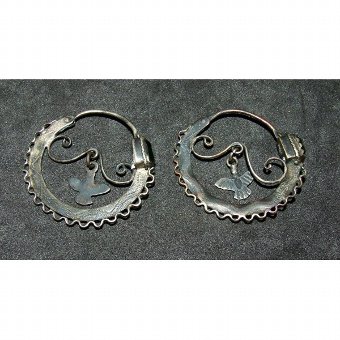 Hoop earrings with dove pendant