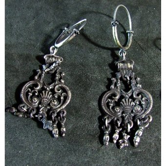 Silver earrings Vincos type