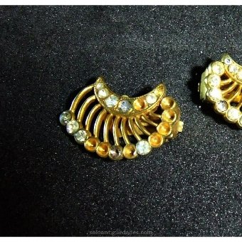 Vermeil earrings. Crescent
