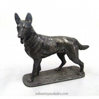 Iron sculpture German Shepherd Dog