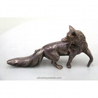 Metal sculpture fox