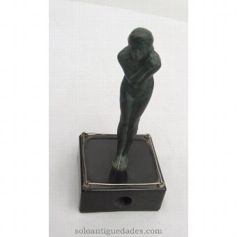 Antique Female sculpture in bronze