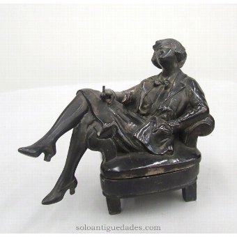 Ashtray "The Flapper"