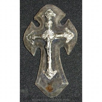 Crucifix silver plated pewter