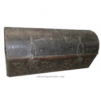 Wooden chest lined leather