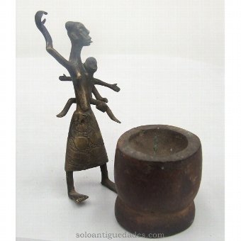 Masai bronze sculpture