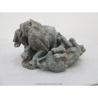 Antique Sculptural group hunting lions