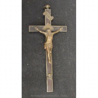Crucifix. Christ with crown of rays