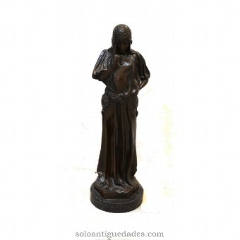 Muslim woman bronze sculpture