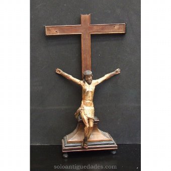 Polychrome wooden crucifix sixteenth century