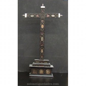 Crucifix with silver spikes