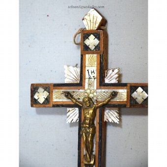 Antique Wooden crucifix with Christ in bronze pearl