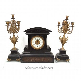 Table clock signed "HONEGGER" in "LYON"