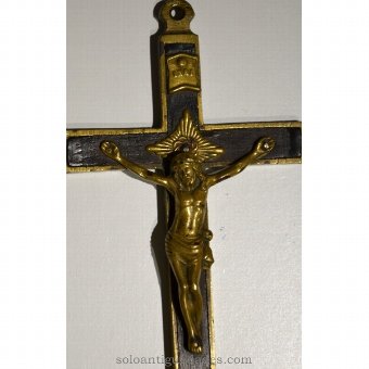 Antique Wooden crucifix with Christ in bronze