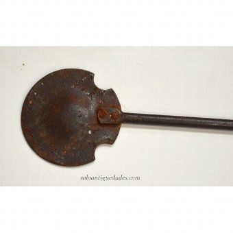 Antique Pala iron cooking with circular section shaft