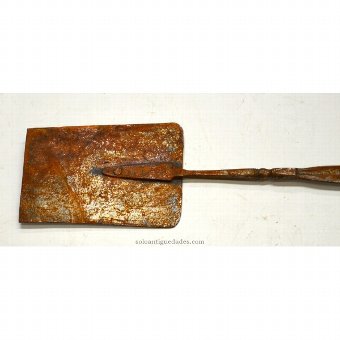 Antique Pala straight blade kitchen