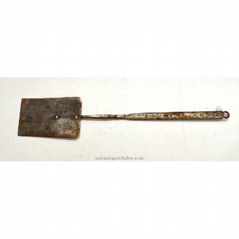 Antique Pala straight blade kitchen