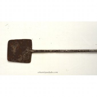 Antique Shovel kitchen of a piece with the straight blade