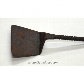 Antique Angled kitchen shovel in union with the shaft