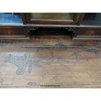 Antique Beautiful Chippendale style desk