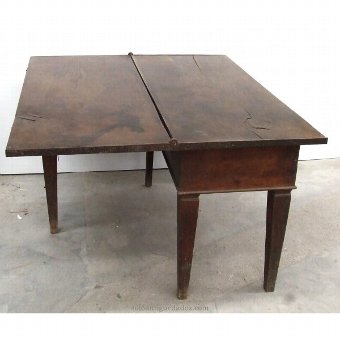 Antique Extendable dining table