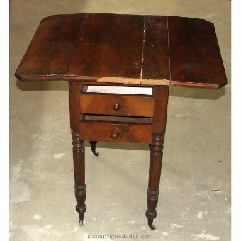 Antique Wooden side table style Pembroke