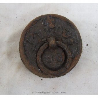 Antique Iron weight with 6cm in diameter