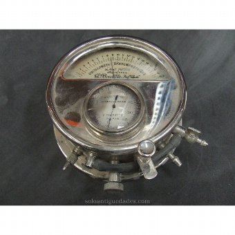 Antique Oscillometric sphygmomanometer teacher-Pachon