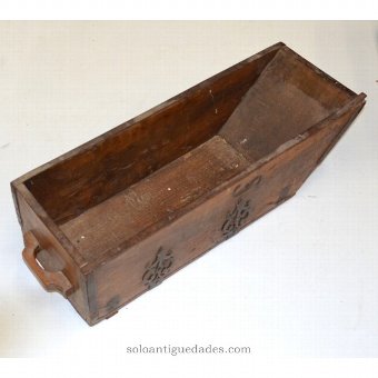 Antique Measuring instrument for a bushel