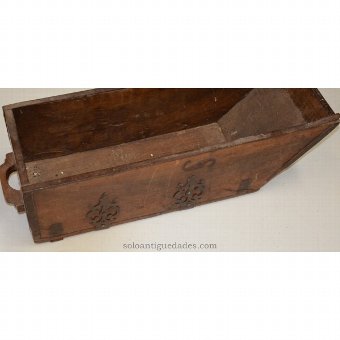 Antique Measuring instrument for a bushel