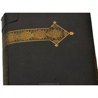 Antique Leather photo album with floral motifs in gold