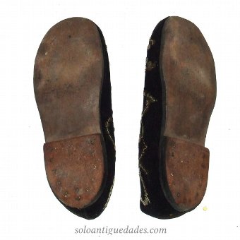 Antique Traditional girl shoes