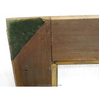 Antique Marco Elizabethan wood and burnished gold leaf