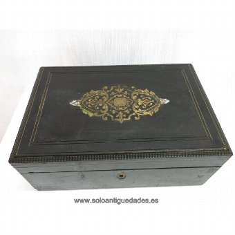 Antique Old jewelry box decorated with Boulle marquetry