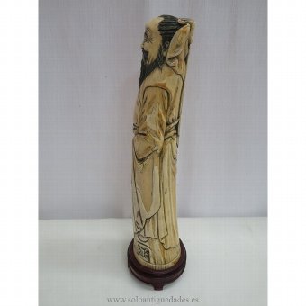 Antique Ancient ivory sculpture