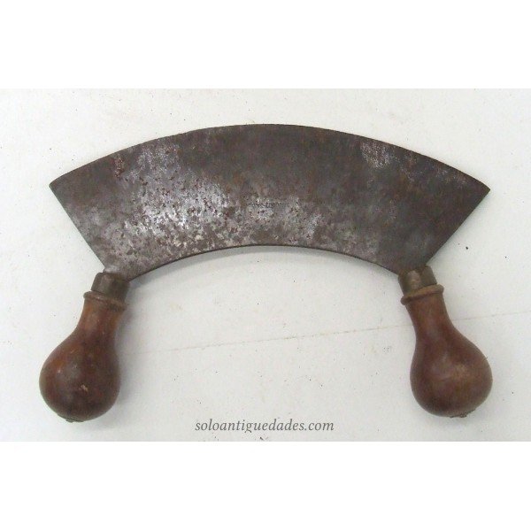Antique Cacao cutter blade curve
