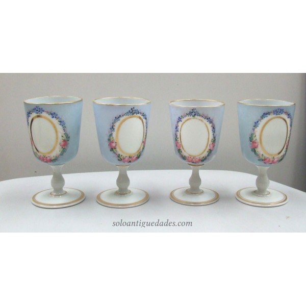 Glass-blue enameled Cups