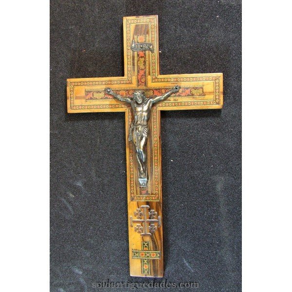 Polychrome wooden crucifix and bronze