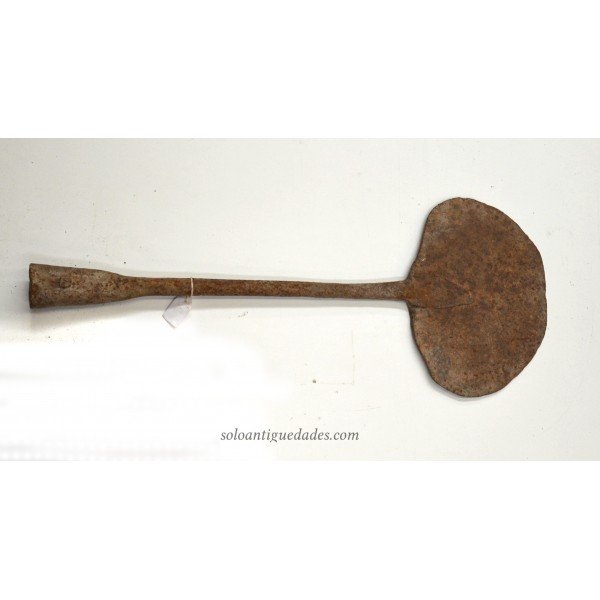 Antique Kitchen shovel oval leaf