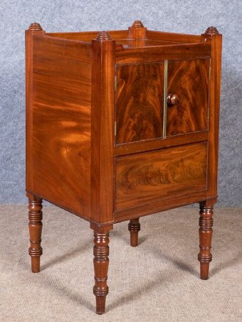 Georgian Mahogany Night Stand Bedside Cabinet