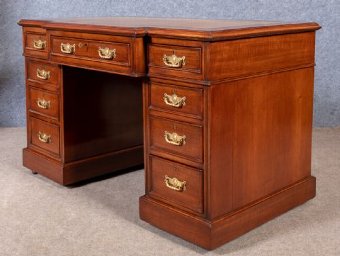 Antique Good Quality Antique Mahogany Pedestal Desk