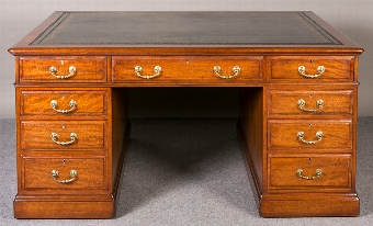 Antique Superb Gillows of Lancaster Partners Desk
