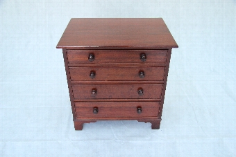 Superb Victorian C19th Small Mahogany Chest OF Draws Good Colour