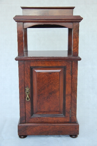C19th Beautiful Burr Walnut Victorian Bedside Cabinet or Lamp table