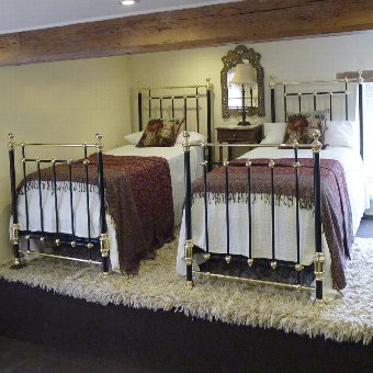 White wrought deals iron twin bed