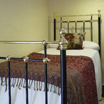 Antique Stunning Matching Pair or Twin Brass and Iron Beds - MPS10