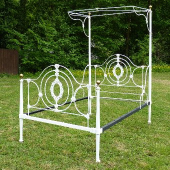 Cast Iron Half Tester Bed – MHT2